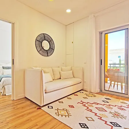 Mc - With Pool * Alcantarilha