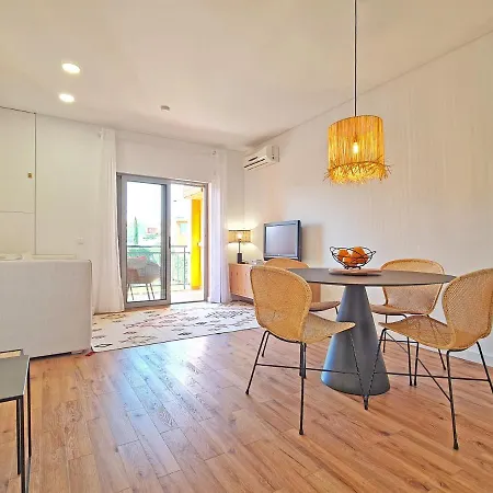 Mc - With Pool Alcantarilha