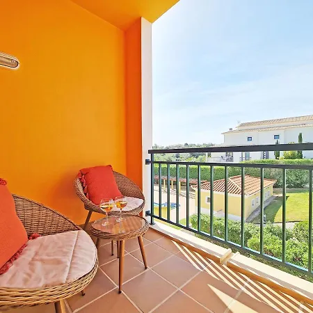 Mc - With Pool * Alcantarilha