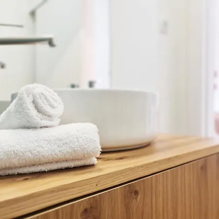 Mc - With Pool Alcantarilha