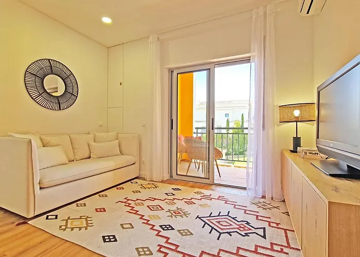 Mc - With Pool ألكانتيريا